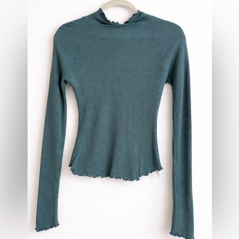 Green Long-Sleeve Teal Waffle Knit Ruffled Hem Top